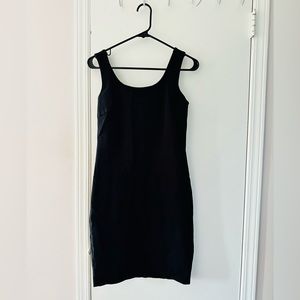 Simple but very strong material black dress from Shinesstar